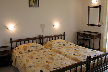 Voula Apartments Aegina Екстер'єр фото