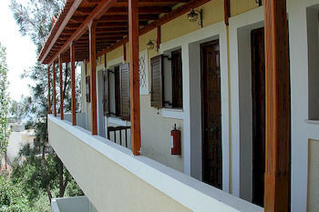 Voula Apartments Aegina Екстер'єр фото